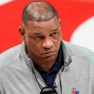 开云体育下载APP-里弗斯：曾想过让西蒙斯打中锋 球队现在状态一般